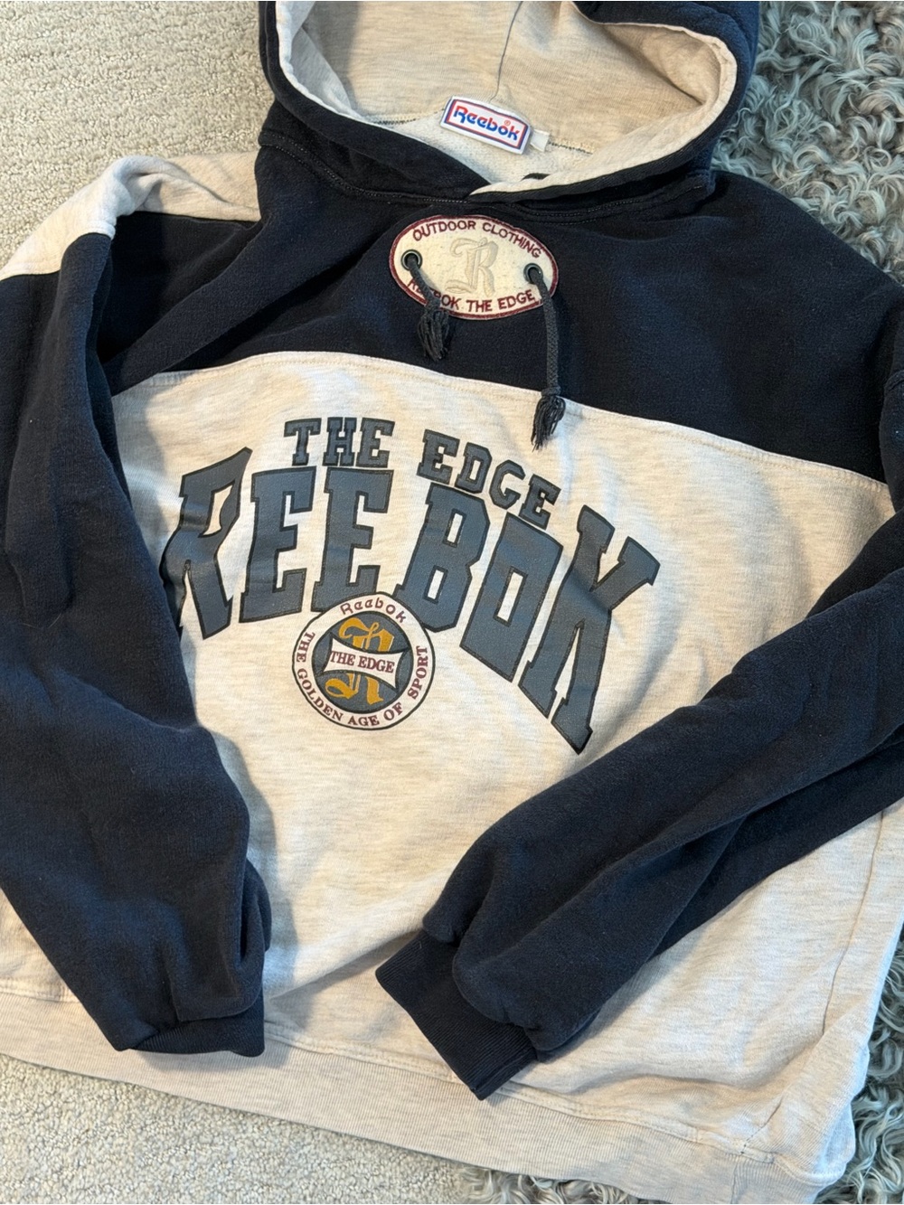 Vintage Reebok Men’s Two-Tone Navy & Light Gray Hooded Sweatshirt (rare) men’s